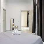 New Apartment 1 Room,4 Pax,Wifi, Acruzafa Market